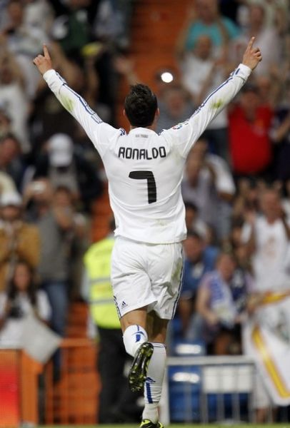 穆帅率队蓄 穆帅率队蓄