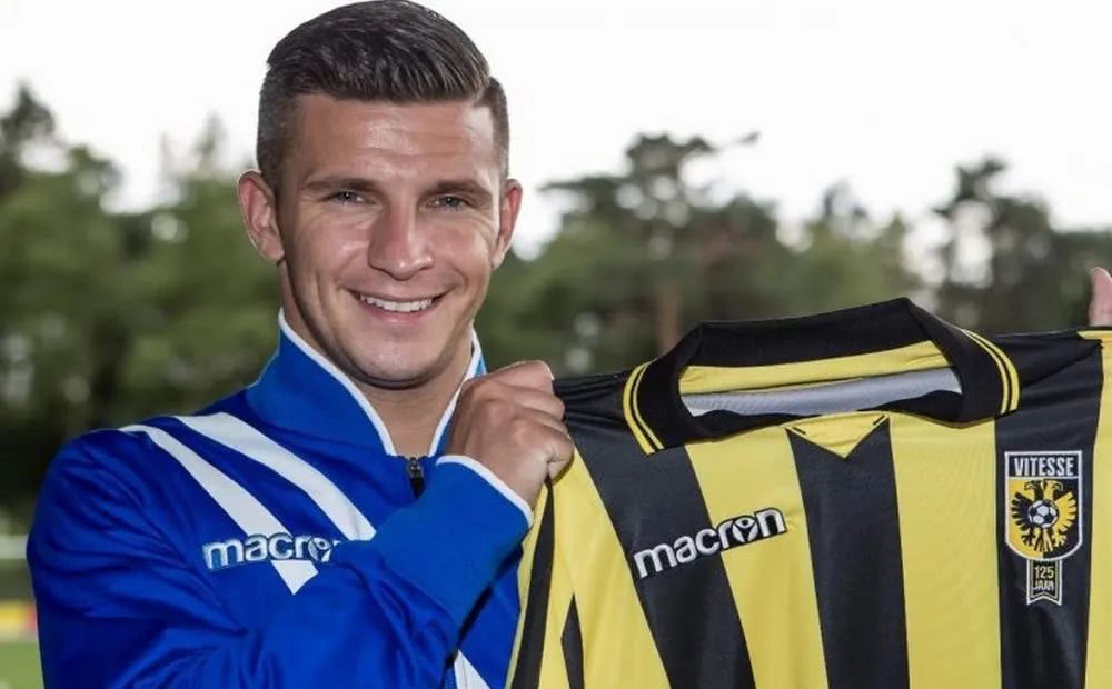 的带领下 的带领下