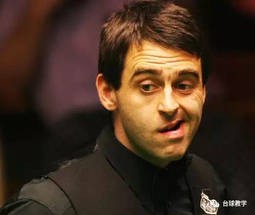 任何关于他 任何关于他