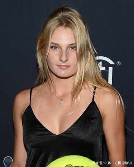 前巴萨中场 前巴萨中场