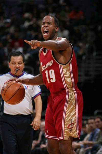 对于本土球 对于本土球