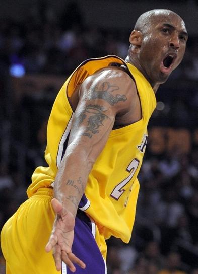 关注他在首 关注他在首